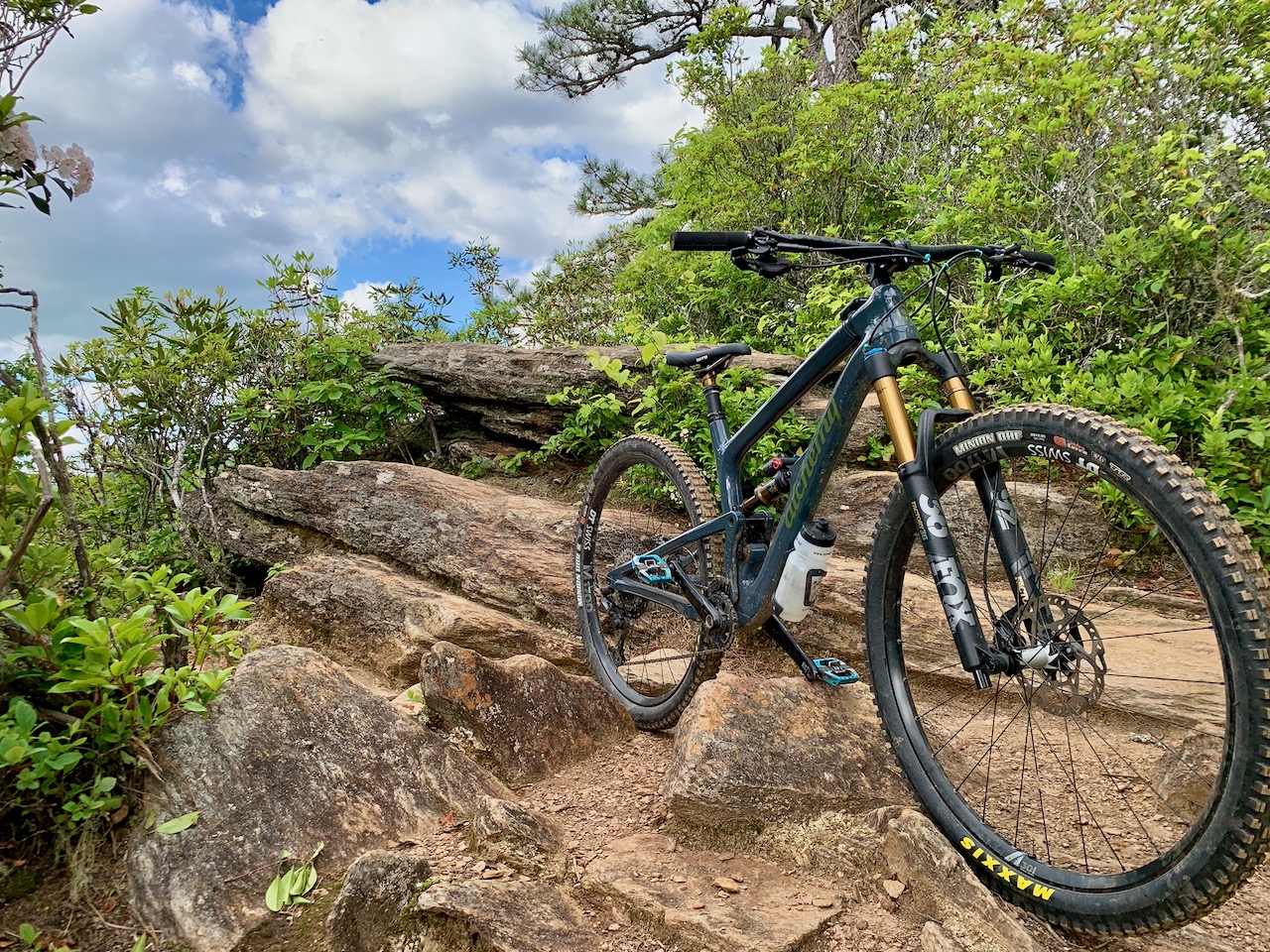 Read more about the article Review: Alchemy Arktos ST – The Enduro Trail Bike